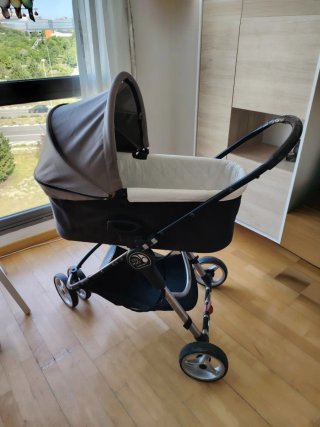 Silla de paseo Baby Jogger City Mini + capazo