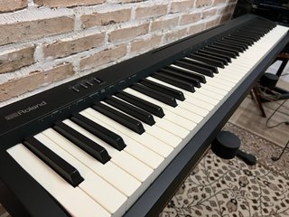 Roland FP 10 Piano Digital