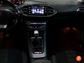 Peugeot 308 5p Allure 1.6 BlueHDi 88KW (120CV)