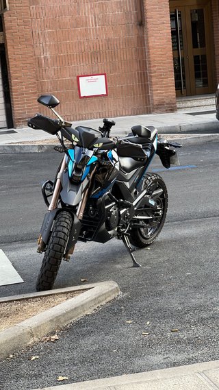 Zontes U1 Adventure Moto Negra/Azul