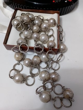 Collana con sfere enormi lunga 150 cm