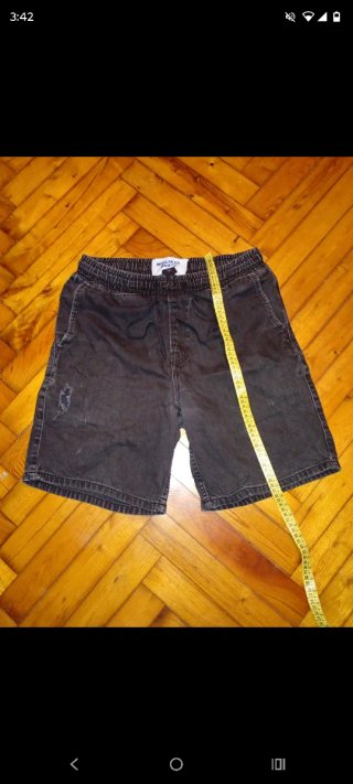 Pantalón corto vaquero negro