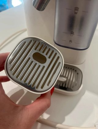 Nespresso Lattissima One Macchina Caffè