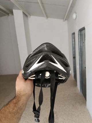 Bicicleta de montaña negra y verde