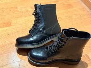Botas negras brillantes Talla 39