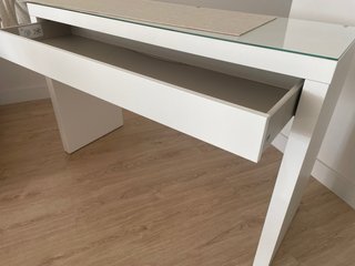 Tocador/Escritorio Ikea Malm Blanco y Cristal