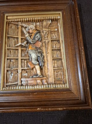 Cuadro antiguo cera hombre biblioteca