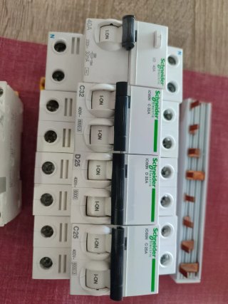 Schneider Interruptores Automáticos