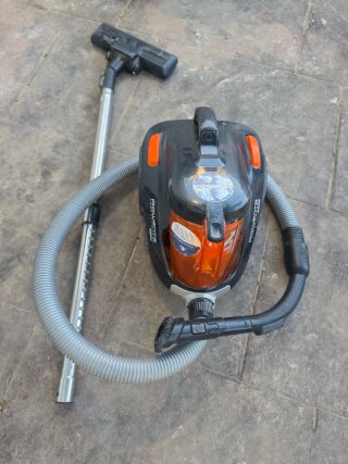 Aspirador Rowenta Compact Power sin bolsa