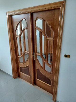 Puertas de madera de castaño con cristal