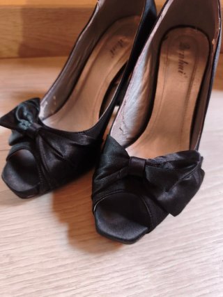 Zapatos de tacón Dunhui negros