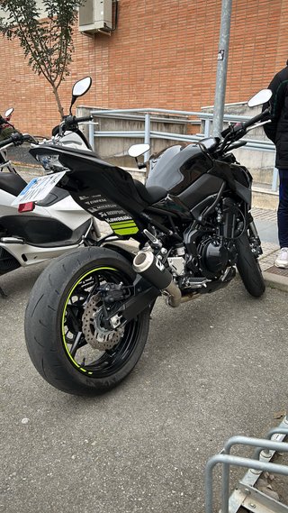 Kawasaki Z900 Full 2024