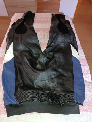 Pantalón de cuero Miline azul y negro