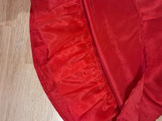 Vestido rojo con lazo