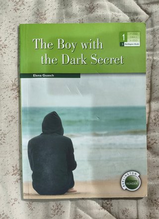 Libro inglés 1ESO "The Boy with the Dark Secret"