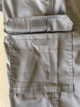 Pantalón de trabajo gris talla 44