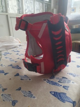Arnés para perro rojo