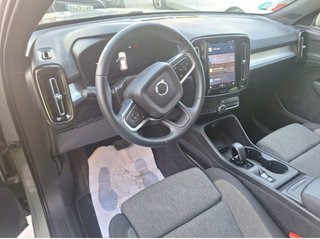 Volvo XC40 2025
