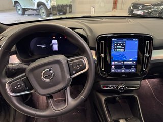 Volvo XC40 2025