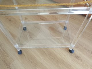 Camarera de  metacrilato y cristal