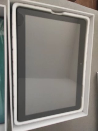 Tablet con Teclado Negro y Verde