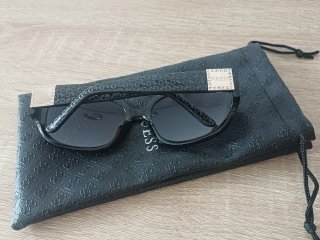 Gafas de sol Guess negras