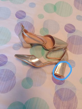 Conjunto fiesta zapatos y clutch dorado