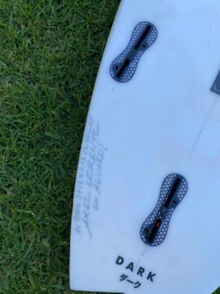 Tabla de surf Pukas AXEL LORENTZ  DARK INNCA