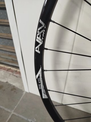 Rueda Delantera Avant Force SRAM 15x110