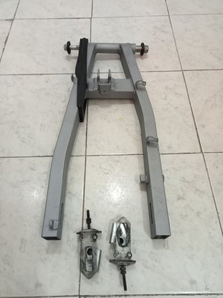 Basculante Honda NS1 pintado