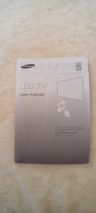 Televisión Samsung Negra y Plateada