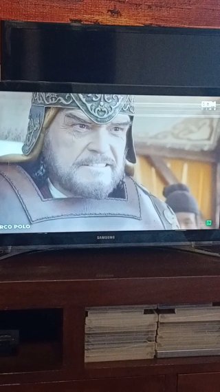 Televisión Samsung Negra y Plateada