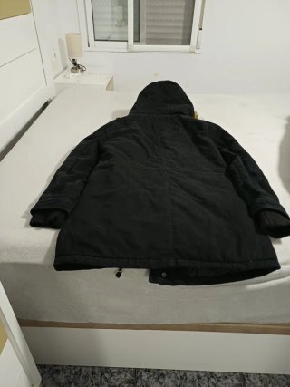 Chaqueta de hombre con capucha