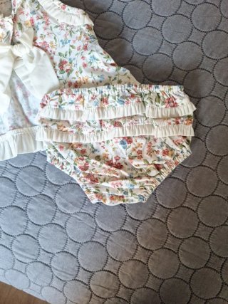 Vestido y braguita floral niña 9 meses