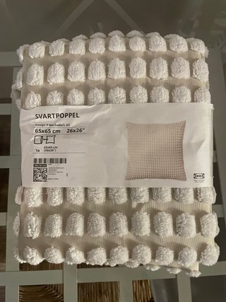 Funda cojín IKEA SVARTPOPPEL 65x65cm