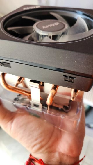 AMD Ryzen 9 7900 + Disipador