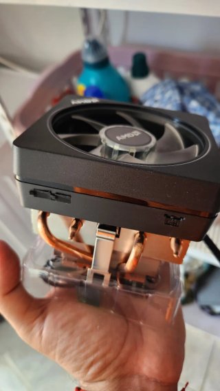 AMD Ryzen 9 7900 + Disipador