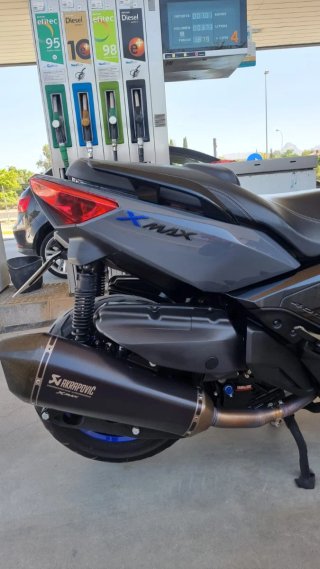 Yamaha XMAX 400 - Negro/Azul
