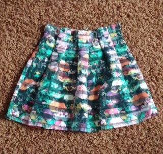 Falda corta estampada Talla S/M