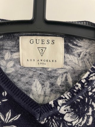 Camisola Guess floral azul e branco