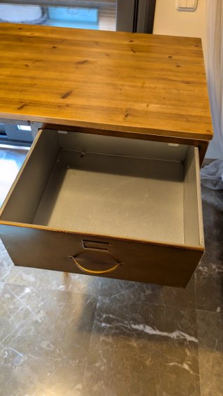 Mesa escritorio madera y metal