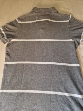 Polo Abercrombie gris rayas