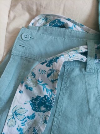 Conjunto camiseta tirantes y 2 pantalones 12€ Reba