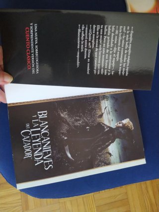 Novela  "Blancanieves y la leyenda del cazador"