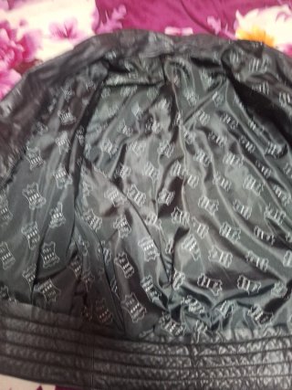 Chaqueta de cuero negra
