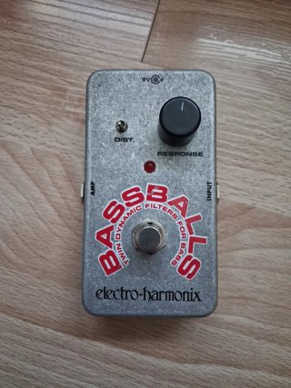 Electro-Harmonix BassBalls Pedal