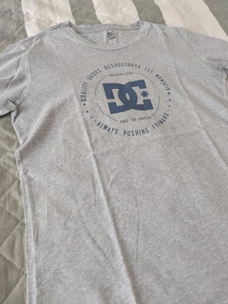 Camiseta DC Shoes Gris Hombre