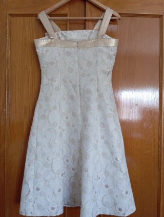 Vestido dorado/crema talla 42