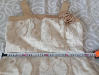 Vestido dorado/crema talla 42