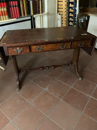 Mesa Escritorio Vintage Cuero y Madera y bronce